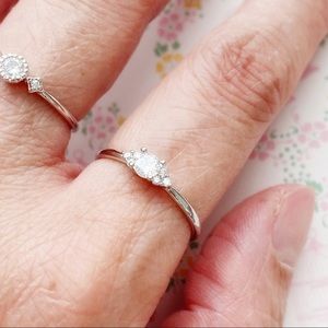 Rose Neige Round Crystal Delicate Thin Silver Ring